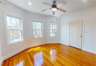 Propiedad en alquiler con 4 habitaciones y 2 baños en Jamaica Plain