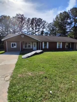 Propiedad en alquiler con 3 habitaciones y 2 baños en Riverdale
