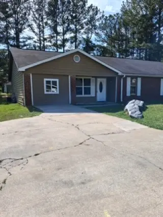 Propiedad en alquiler con 3 habitaciones y 2 baños en Riverdale