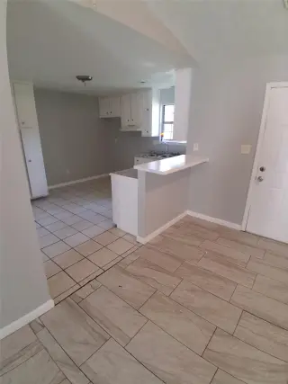 Propiedad en alquiler con 3 habitaciones y 2 baños en Riverdale