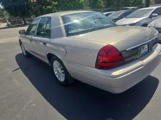 2010 Mercury Grand Marquis