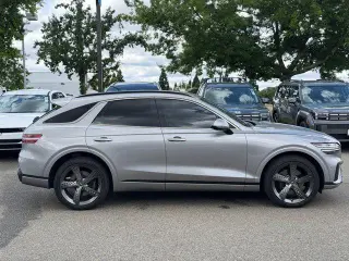 Genesis GV70 2023 AWD 2.5T Standard 4dr SUV