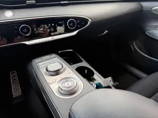 Genesis GV70 2023 AWD 2.5T Standard 4dr SUV