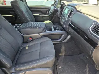 Nissan Titan 2019 4x2 SV 4dr Crew Cab