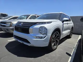 Mitsubishi Outlander 2024 SEL 4dr SUV
