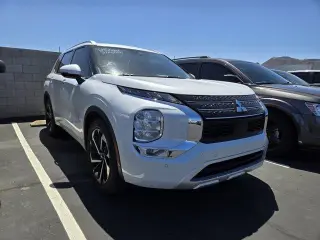 Mitsubishi Outlander 2024 SEL 4dr SUV