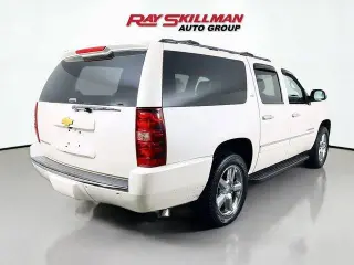Chevrolet Suburban 2013 4x4 LTZ 4dr SUV