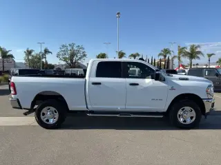 Ram 2500 2023 4x4 Big Horn 4dr Crew Cab 6.3 ft. SB Pickup