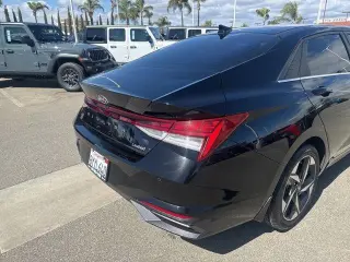 Hyundai ELANTRA 2022 Limited 4dr Sedan