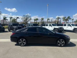 Hyundai ELANTRA 2022 Limited 4dr Sedan