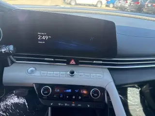 Hyundai ELANTRA 2022 Limited 4dr Sedan