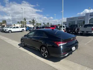 Hyundai ELANTRA 2022 Limited 4dr Sedan