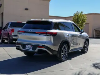 INFINITI QX60 2023 Luxe 4dr SUV