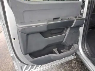Ford F-150 2023 4x2 XL 4dr SuperCrew 5.5 ft. SB