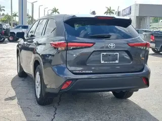 Toyota Highlander 2021 L 4dr SUV