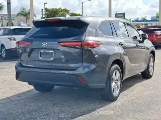 Toyota Highlander 2021 L 4dr SUV