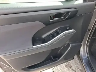 Toyota Highlander 2021 L 4dr SUV