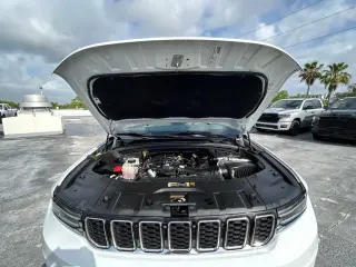 Jeep Grand Cherokee L 2022 4x2 Limited 4dr SUV