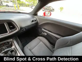 Dodge Challenger 2018 SXT 2dr Coupe