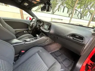 Dodge Challenger 2018 SXT 2dr Coupe