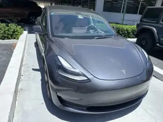Tesla Model 3 2023 4dr Sedan