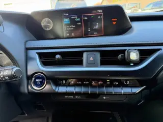 Lexus UX 250h 2022 AWD 4dr Crossover