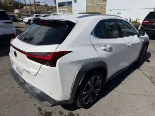 Lexus UX 250h 2022 AWD 4dr Crossover