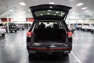 Volkswagen Atlas 2021 V6 SE R-Line 4dr SUV w/Technology (midyear release)