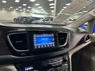 Chrysler Pacifica 2020 Touring L 4dr Mini-Van