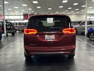 Chrysler Pacifica 2020 Touring L 4dr Mini-Van