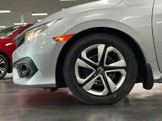 Honda Civic 2018 LX 4dr Sedan w/Honda Sensing