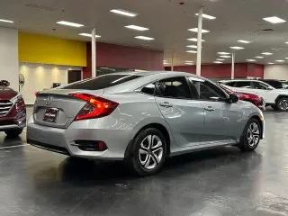 Honda Civic 2018 LX 4dr Sedan w/Honda Sensing