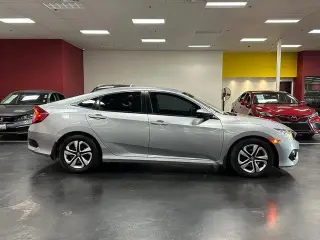 Honda Civic 2018 LX 4dr Sedan w/Honda Sensing