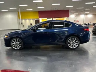 Mazda Mazda3 Sedan 2022 Premium 4dr Sedan