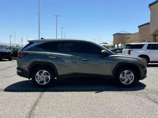 Hyundai TUCSON 2023 SE 4dr SUV