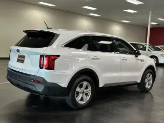 Kia Sorento 2021 LX 4dr SUV