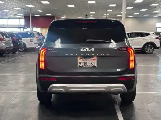 Kia Telluride 2022 LX 4dr SUV