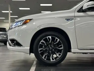 Mitsubishi Outlander PHEV 2018 AWD SEL 4dr SUV