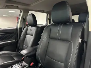 Mitsubishi Outlander PHEV 2018 AWD SEL 4dr SUV