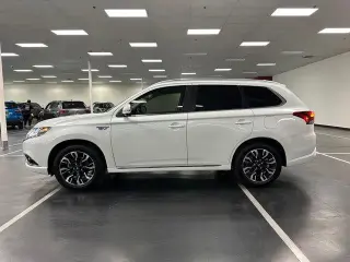 Mitsubishi Outlander PHEV 2018 AWD SEL 4dr SUV