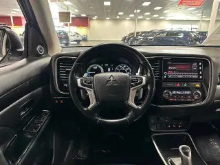 Mitsubishi Outlander PHEV 2018 AWD SEL 4dr SUV