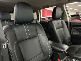 Mitsubishi Outlander PHEV 2018 AWD SEL 4dr SUV