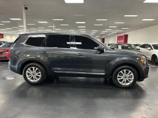 Kia Telluride 2022 LX 4dr SUV