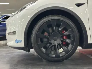 Tesla Model Y 2021 AWD Long Range 4dr Crossover