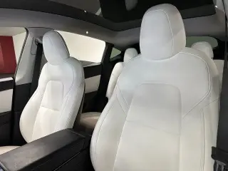 Tesla Model Y 2021 AWD Long Range 4dr Crossover