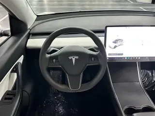 Tesla Model Y 2021 AWD Long Range 4dr Crossover