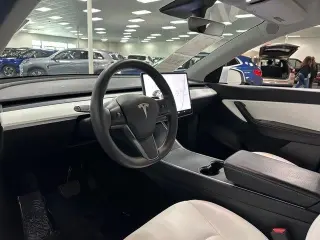 Tesla Model Y 2021 AWD Long Range 4dr Crossover