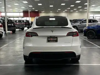 Tesla Model Y 2021 AWD Long Range 4dr Crossover
