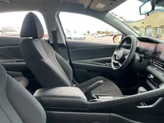 Hyundai ELANTRA 2024 SEL 4dr Sedan