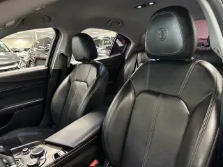 Alfa Romeo Giulia 2018 Ti 4dr Sedan